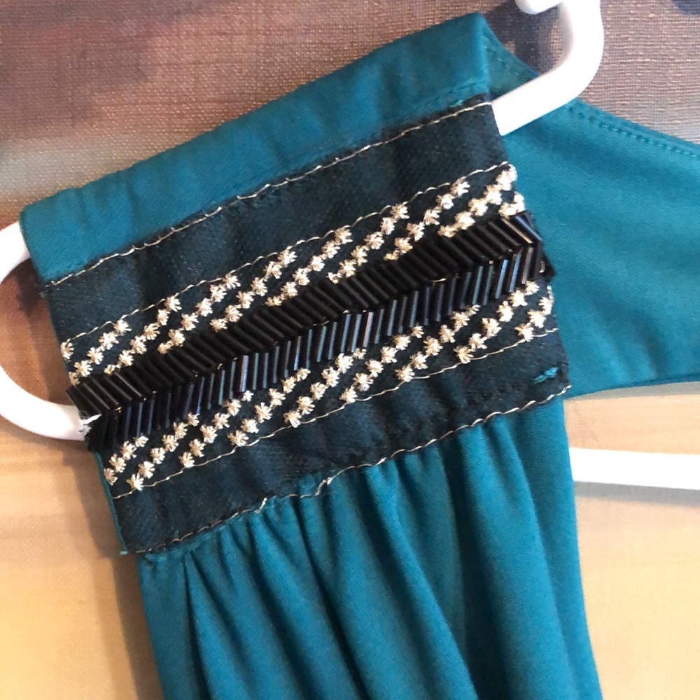 Dress - Picture 3 of 4